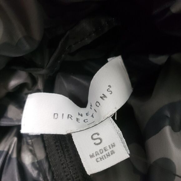 New Directions Desert Camo Gray Print Sleeveless Puffer Jacket S - Picture 3 of 5